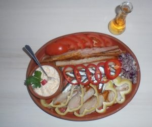 Românii cheltuiesc cei mai puțini bani dintre toți cetățenii Uniunii Europene pentru ”masa în oraș”