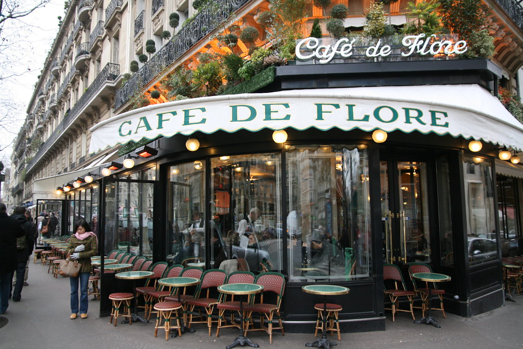 Celebra cafenea pariziană, Cafe de Flore, care a rămas deschisă și în timpul celui de-al Doilea Război Mondial, a fost închisă din cauza pandemiei Covid - 19