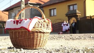 ouă, cozonac, Transilvania, miel