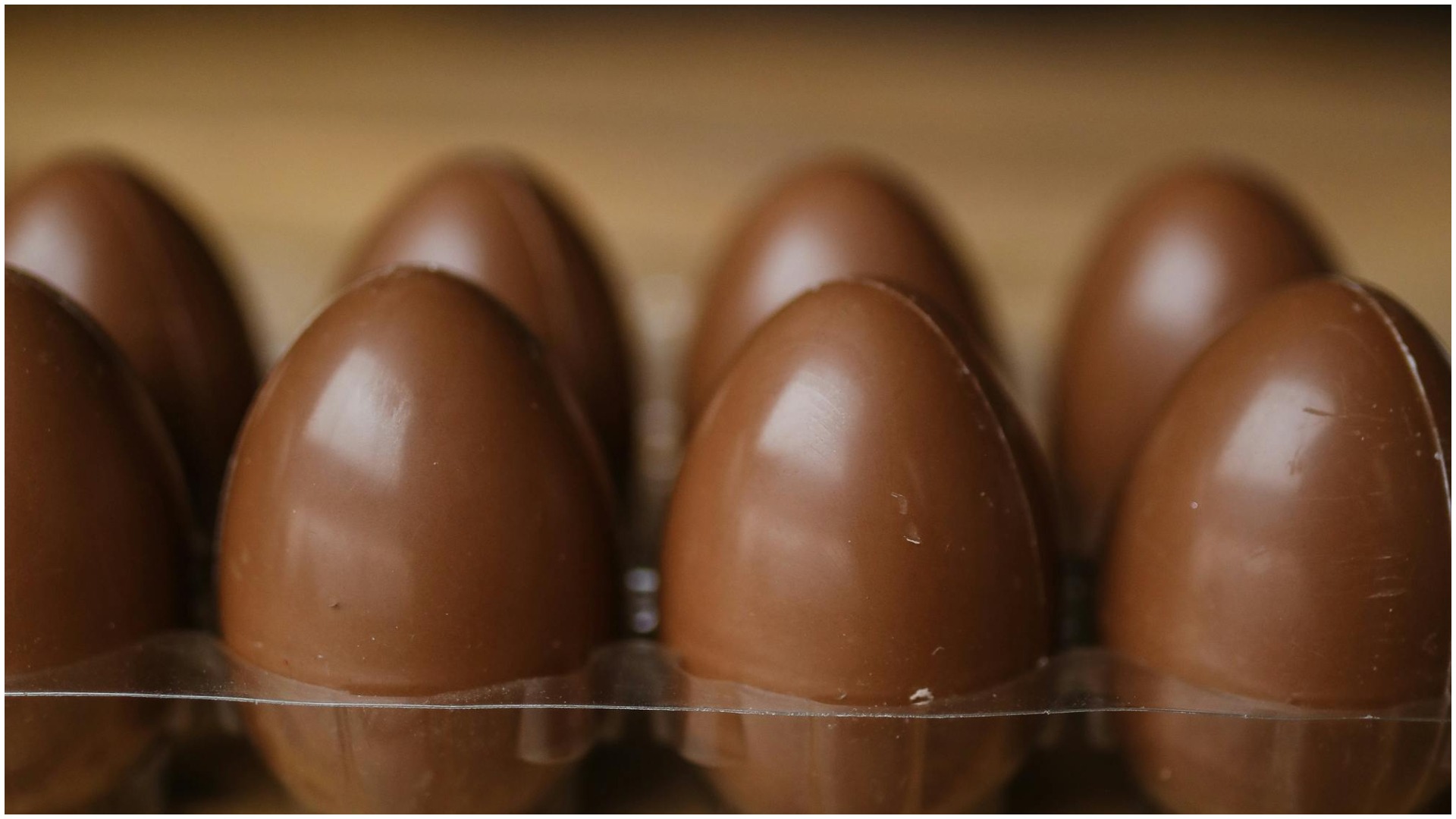 oua de ciocolata, cozonac, italia, confiscare