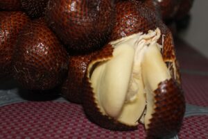 salak, fructul sarpelui
