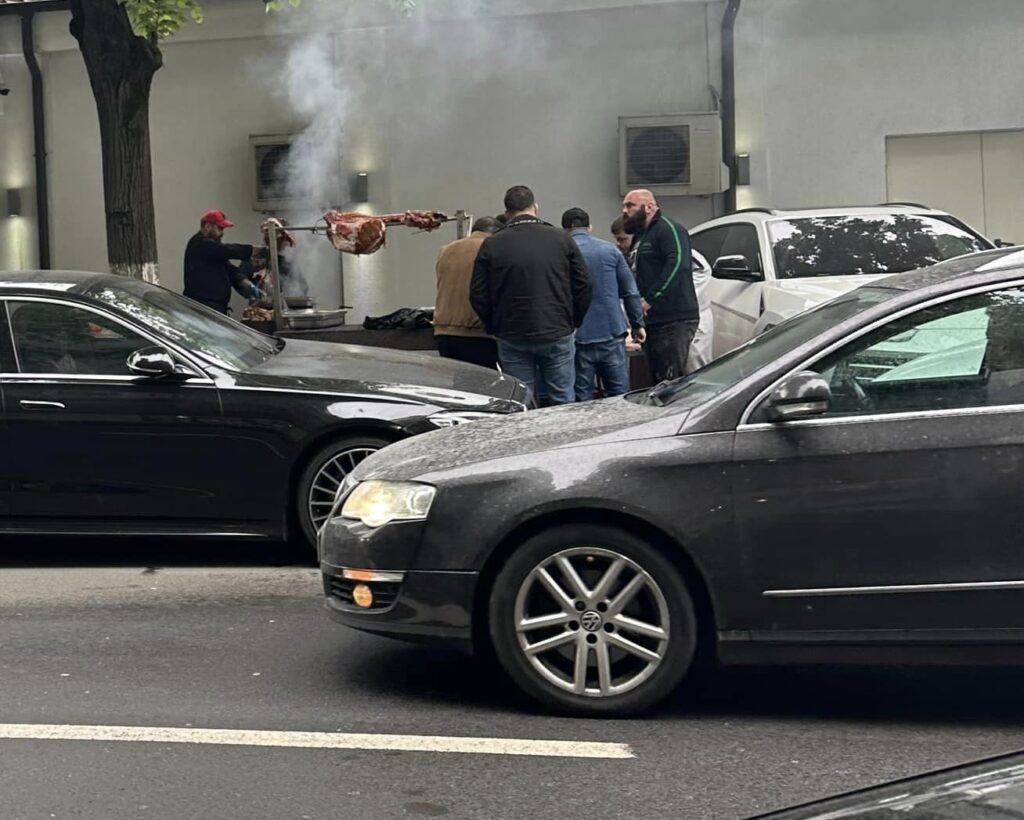 gratar, Bucuresti, sectorul 1, berbec 