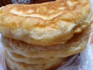 coborarea junilor, junii, junii brasovului, placinte