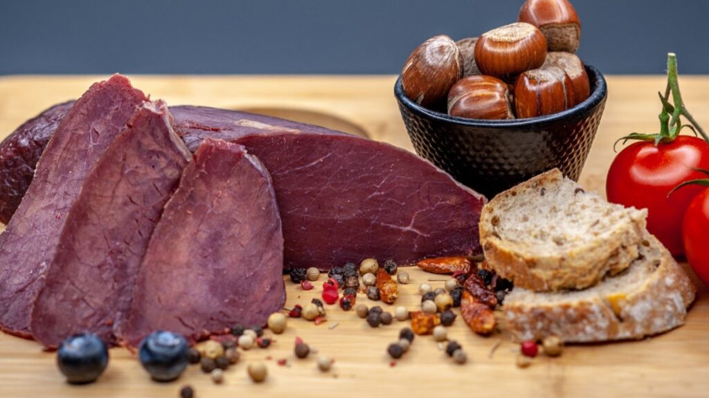 carne de vanat, cerb, mistret, vanatoare