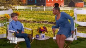 blake shelton, copil, john deere, kubota