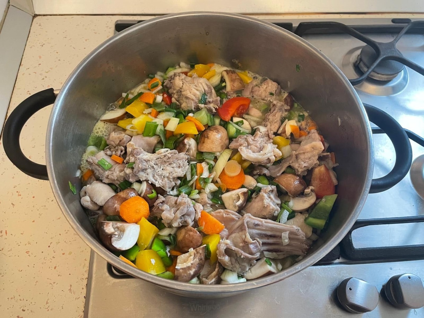 retetele bunicii, tocanita de iepure, tocanita