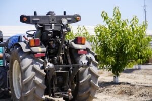 tractor, tractor autonom, tractoristi, bluewhite