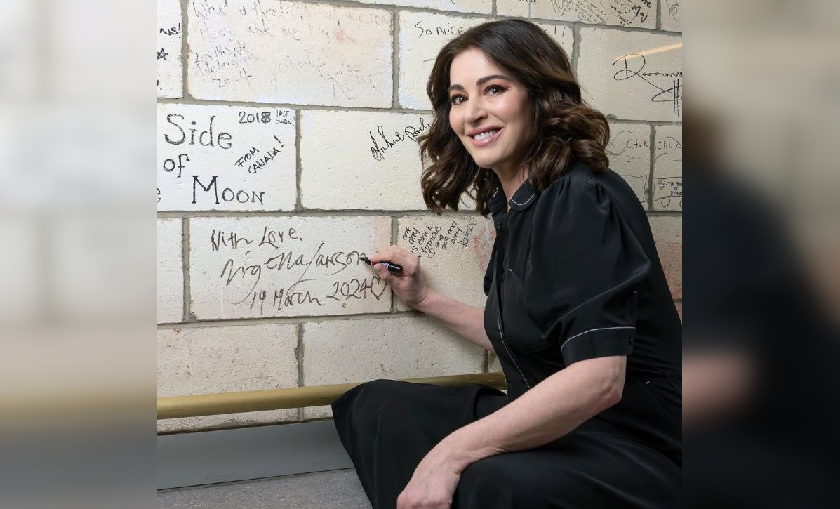 nigella lawson, carte de bucate, irina georgescu, tava