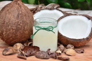 Apa de nucă de cocos are proprietati antiinflamatorii si antiimbatranire