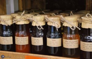 fermier cu valoare adaugata, cabana motilor, camara de la munte, fructe de padure