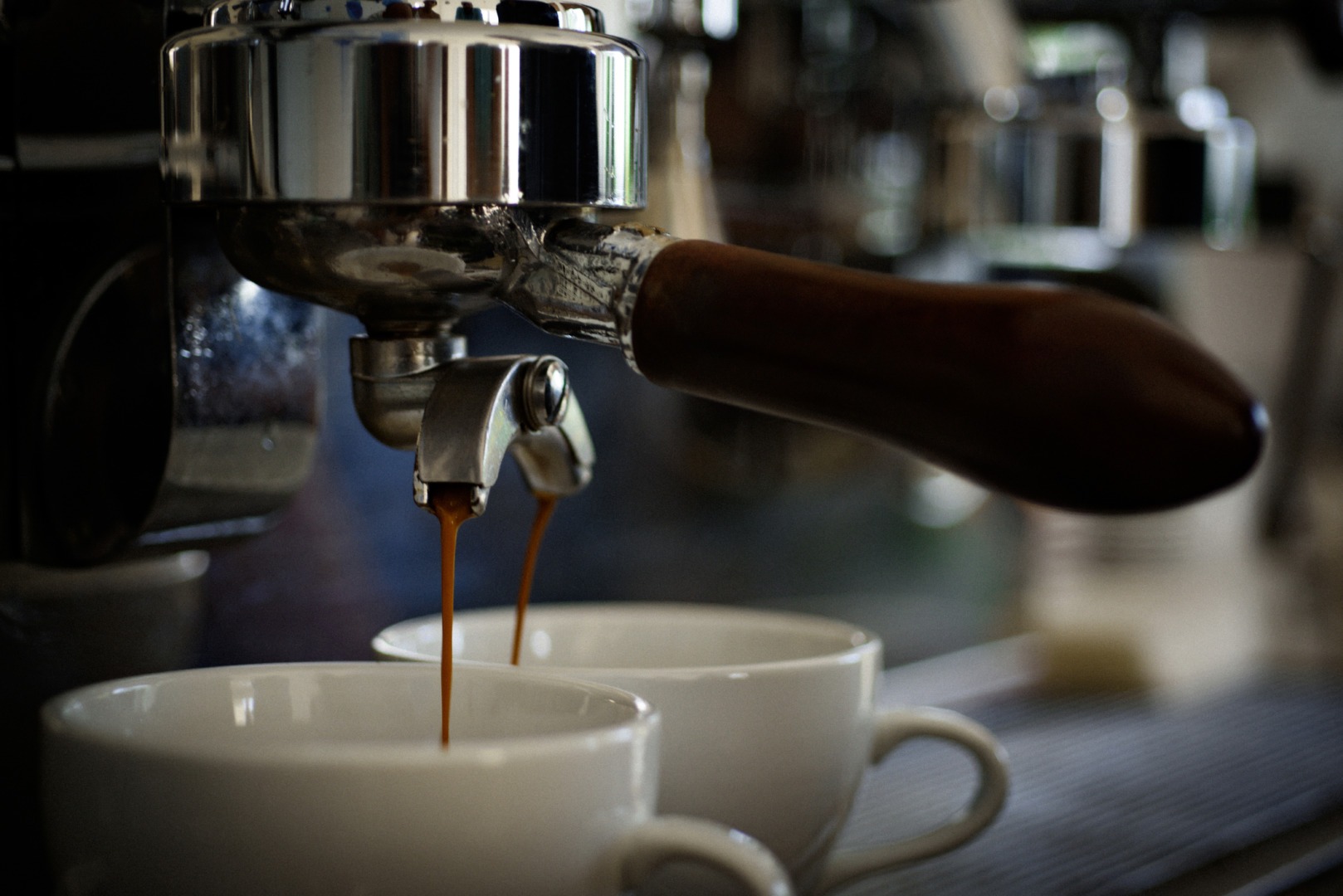 dezicie-definitiva-a-curtii-de-apel-brasov-precedent-juridic-obliga-anaf-obligata-sa-restituie-diferente-la-plata-tva-pentru-ceai-si-cafea-incepand-cu-2023