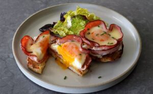 Ouă Benedict reinterpretate