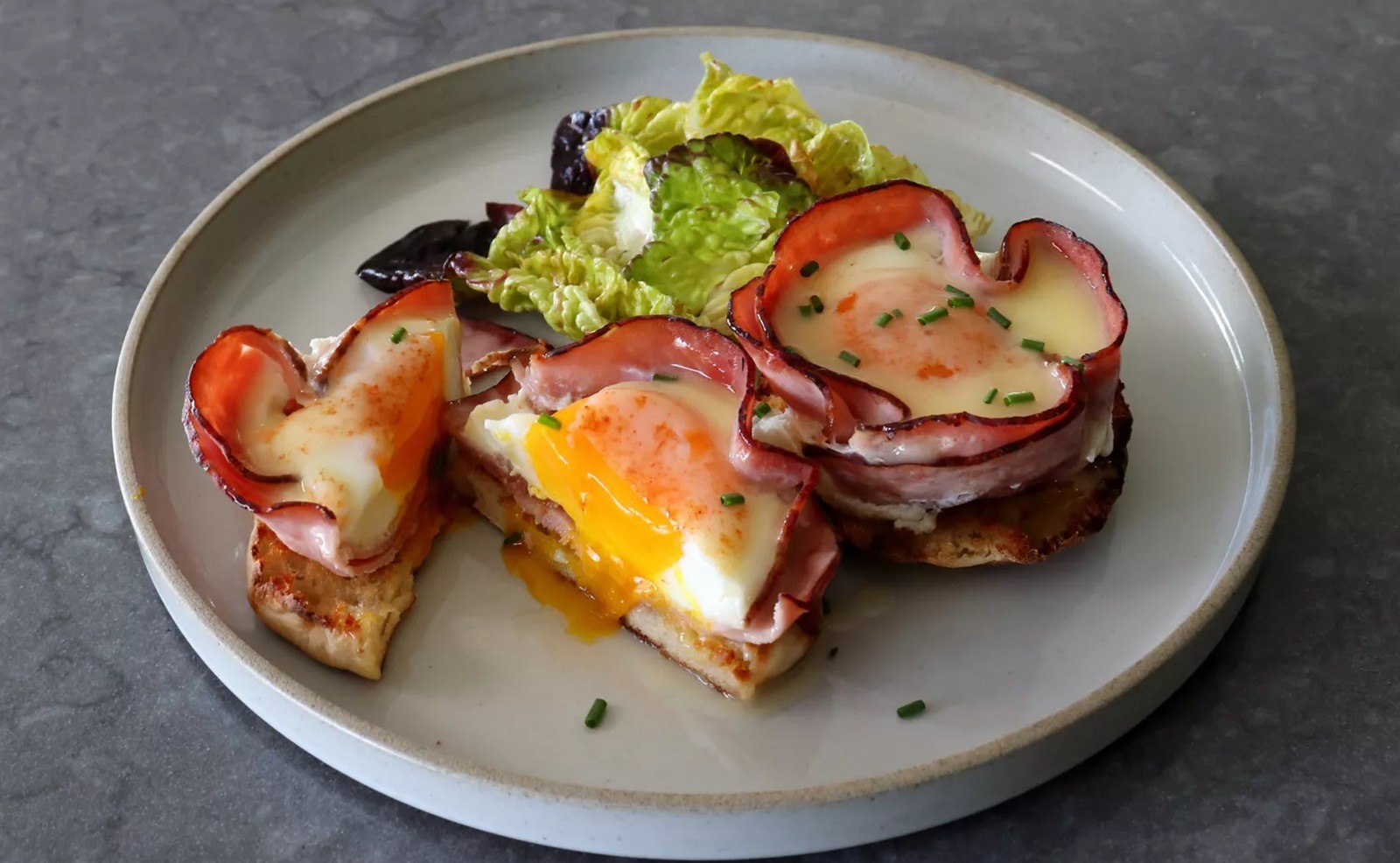 Ouă Benedict reinterpretate