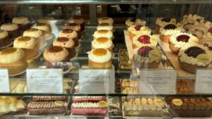 piata victoriei, bucuresti, restaurante, burgeri