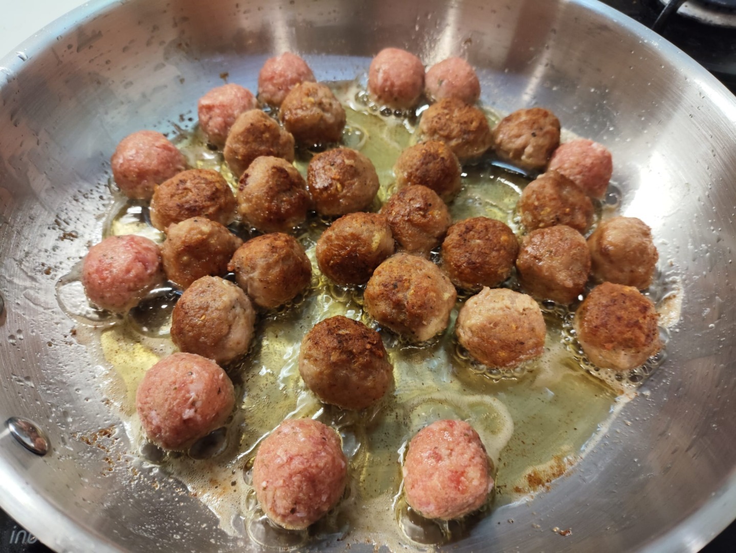 chiftele cu spaghete