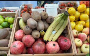 musculitele sunt atrase de vegetalele în descompunere, fructe, otet sau gunoi