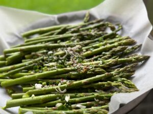 retete sparanghel ,beneficii, miros urina