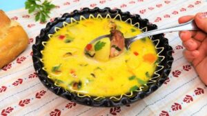 Ciorba de cartofi cu afumătură