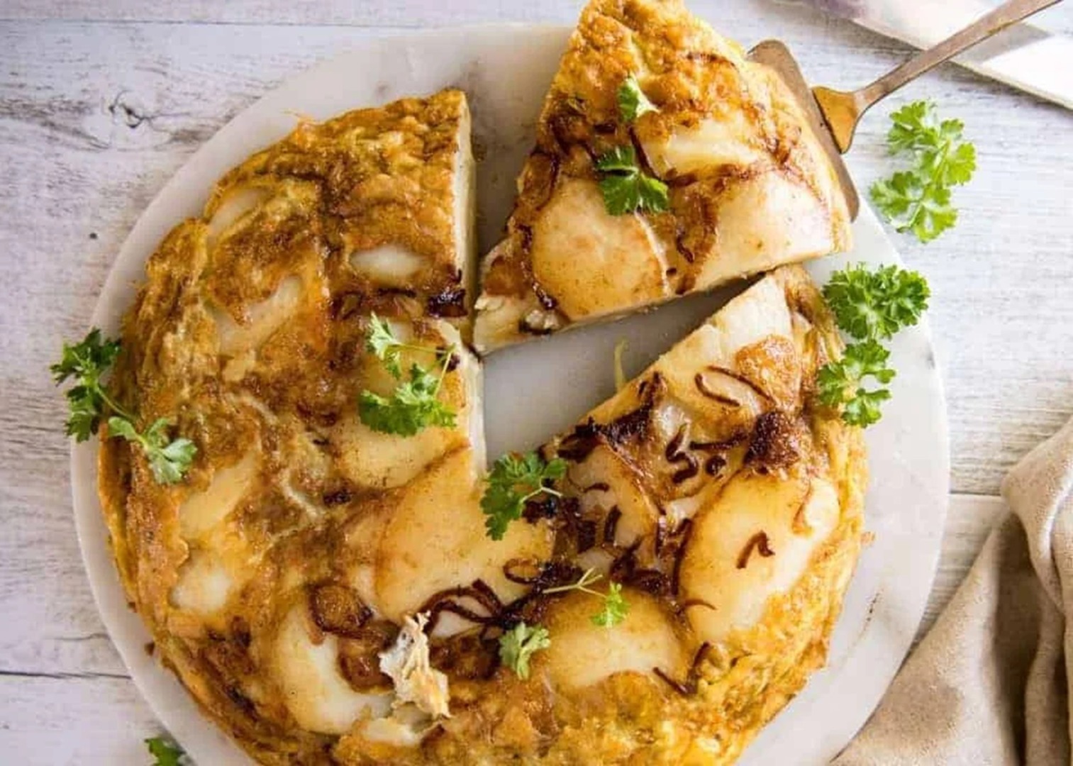 Tortilla spaniolă, cea mai bună omletă pentru micul dejun