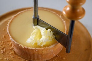 brânză elvețiană Tête de Moine