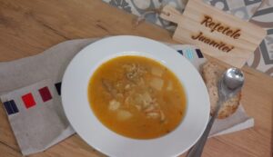 ciorbă de cartofi și legume