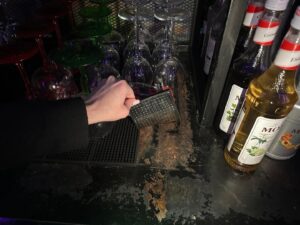 Rugină și mizerie, la cluburi de noapte și restaurante verificate de ANPC