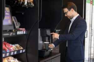 Automatele de cafea au fost interzise într-un orășel italian