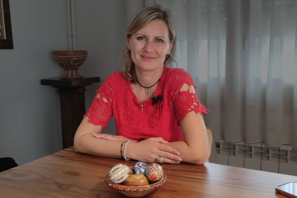 Otilia Voinea, Paste Spania, cum petrec romanii din spania de paste, mona de Pascua