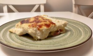 cartofi cu sunca gratinati