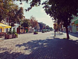 În centrul istoric din Bistrița va avea loc o cină comunitară