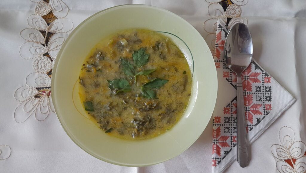 ciorbă de urzicuțe-rețetele bunicii