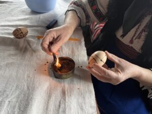 Ouă încondeiate de Paști, un obicei străvechi păstrat în Maramureș