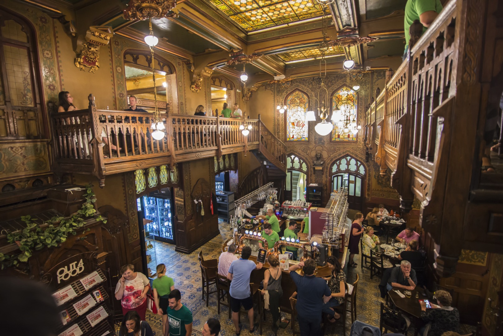 bucurestiul-apare-intr-un-clasament-al-oraselor-din-lume-unde-poti-lua-cina-in-oras-tarziu-cel-mai-tarziu-inchid-localurile-din-cairo-cel-mai-devreme-in-tarile-baltice-si-in-extremul-orient