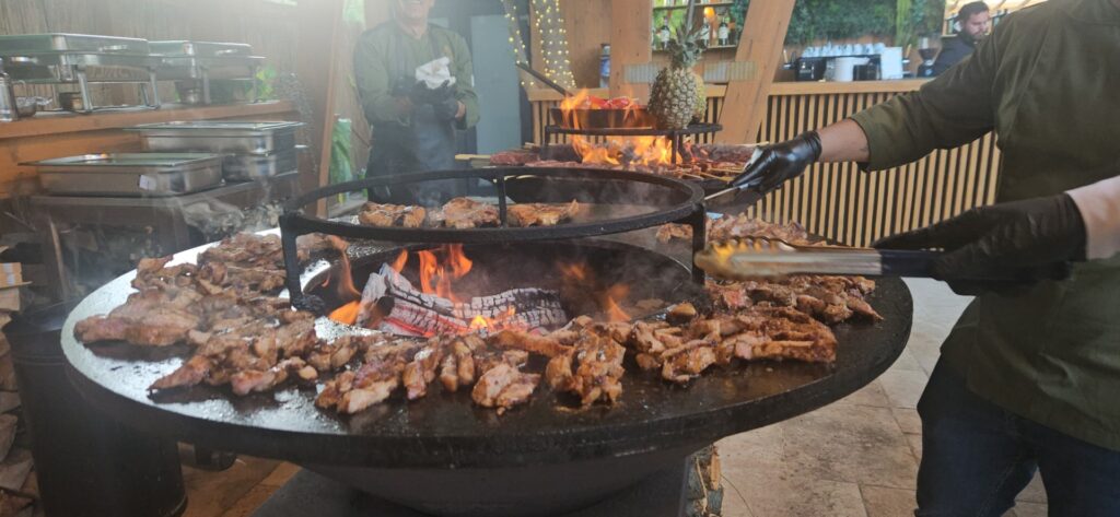 Grătar rotund cu plită