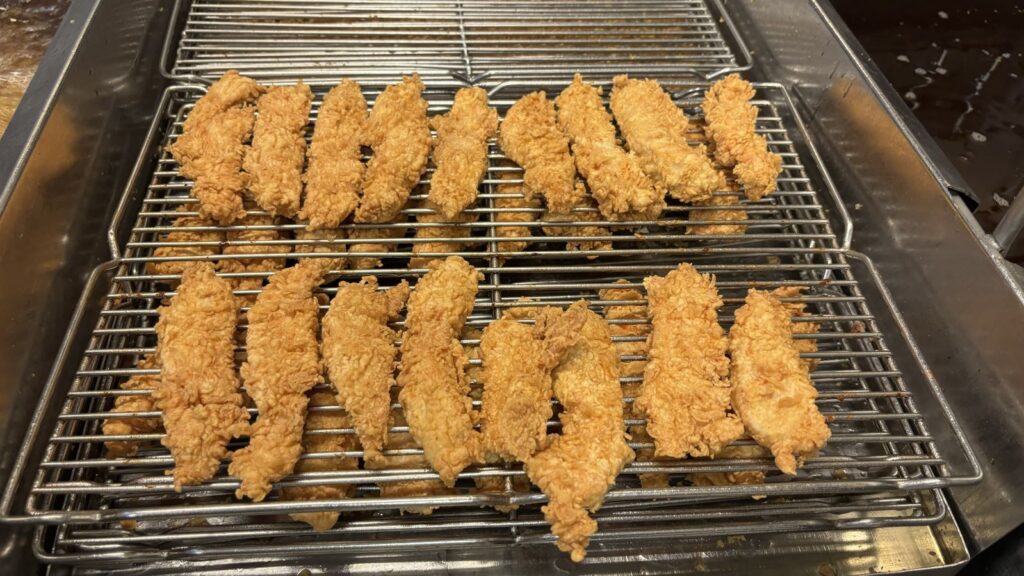 Uleiul pentru gătit este schimbat de șase ori pe zi la kfc