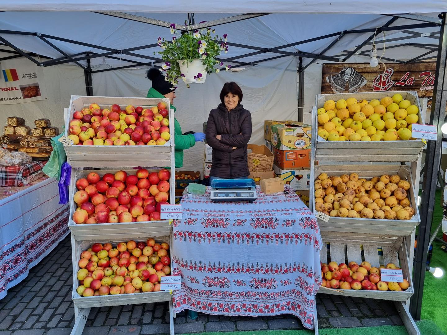 Târgul de Florii are loc în curtea Ministerului Agriculturii