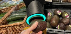 scanner care verifica fructul de avocado cat e de copt