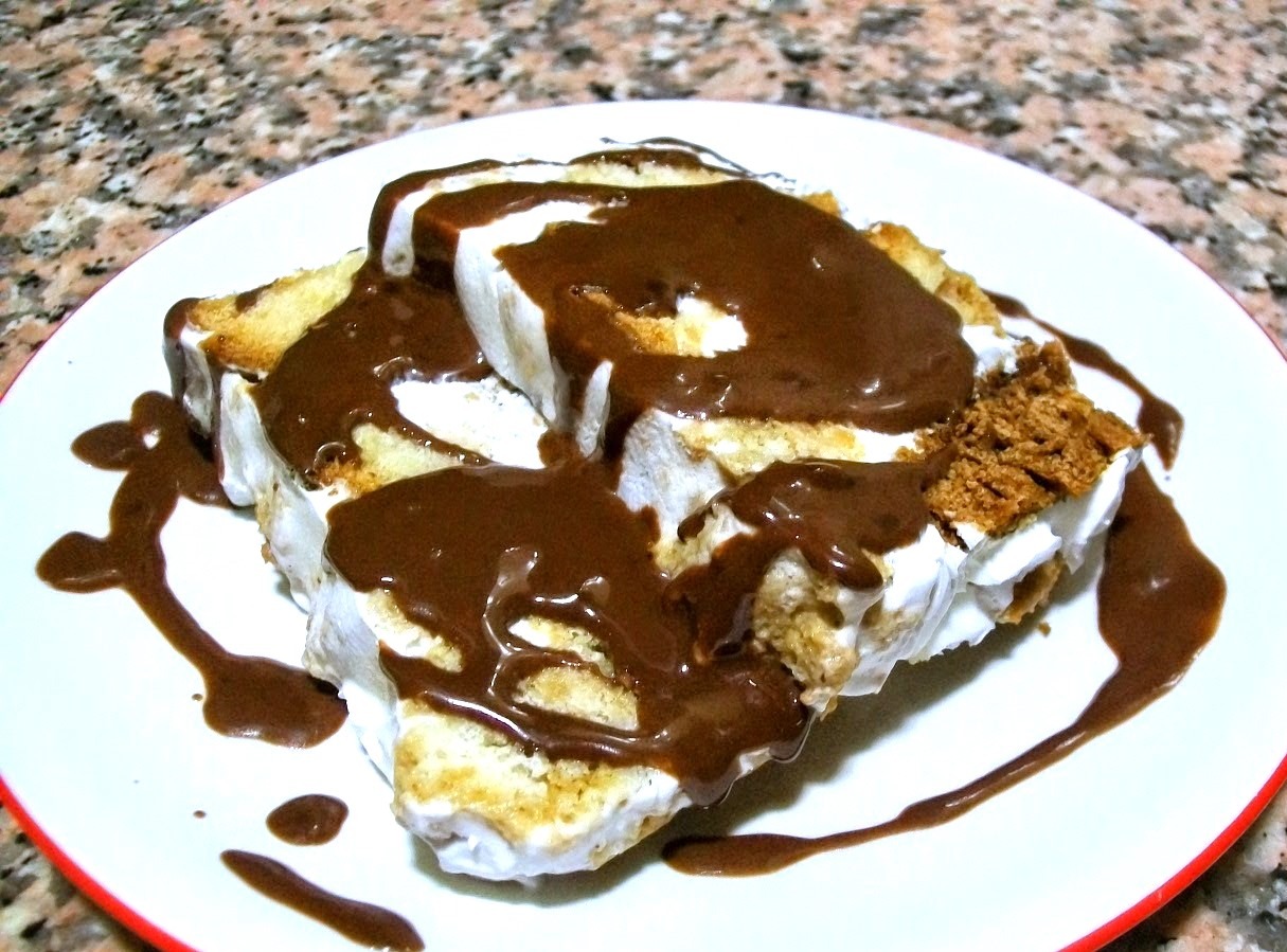 tort de inghetata din iaurt cu cozonac