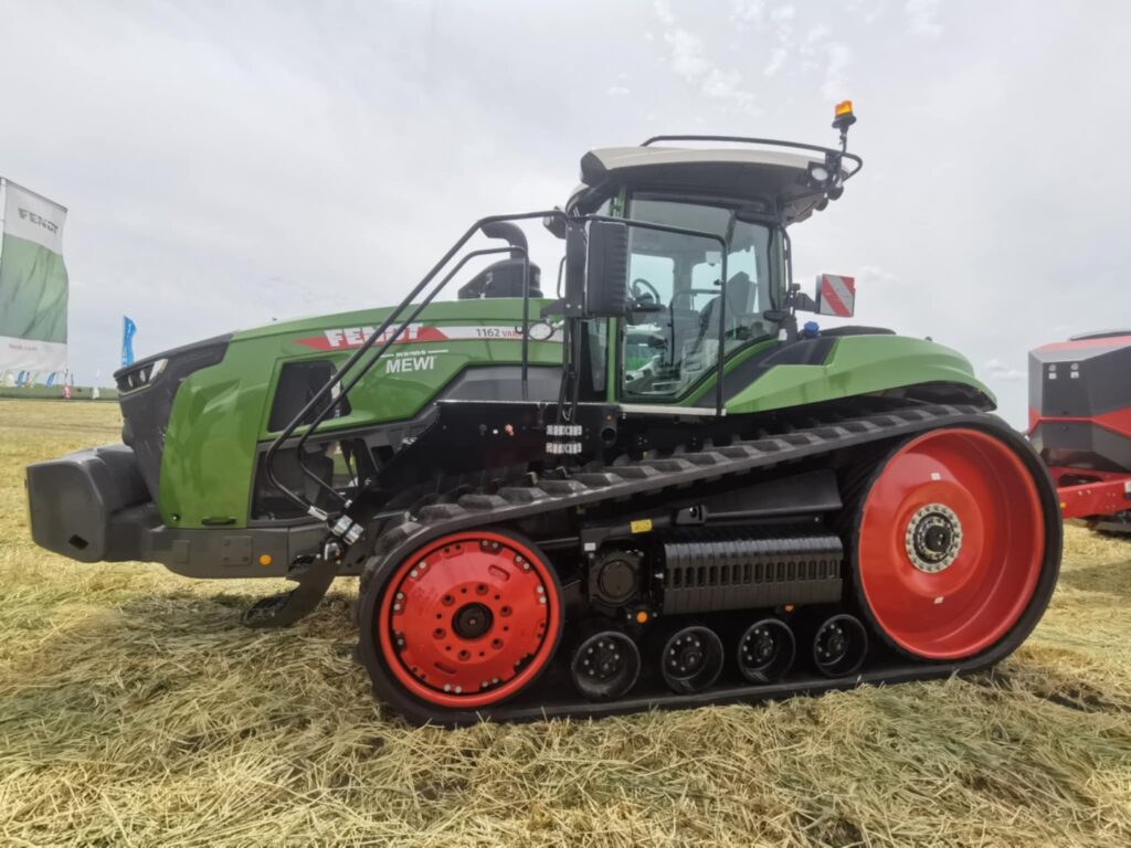 Utilaje agricole la Zilele Câmpului Merpano 2025 FOTO Ștefan Both