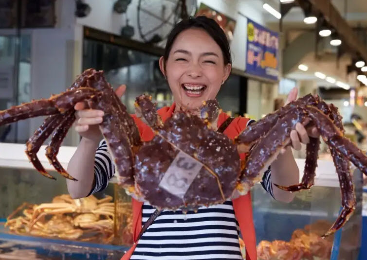 crab pustnic, crustacee, specie protejata, japonia