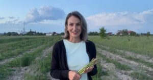 sparanghel fermiera lunii interviu