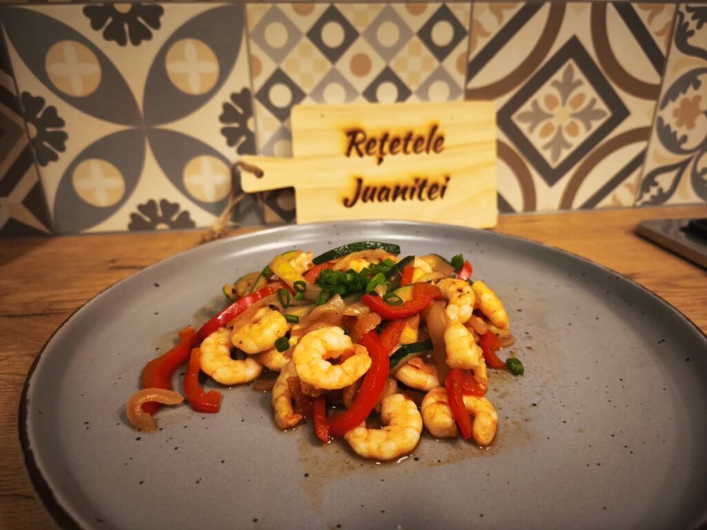 tigaia cu creveti si legume se prepara in 10 minute