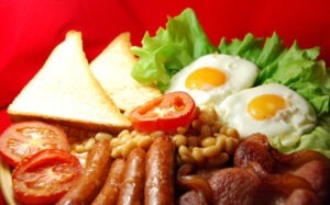 Consumul excesiv de proteine accelerează îmbătrânirea