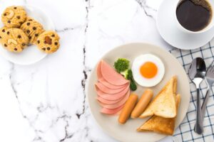 Alimentele ultraprocesate pot favoriza autismul si dementa