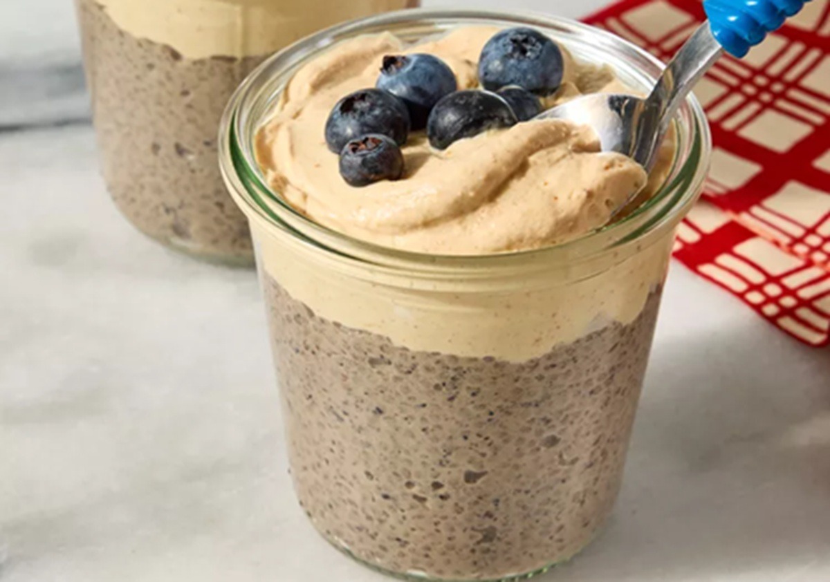 Budincă de chia pentru un mic dejun proteic