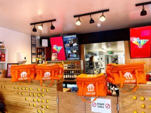 Just Eat Takeaway preluata de Prosus, un gigant din domeniul tehnologiei