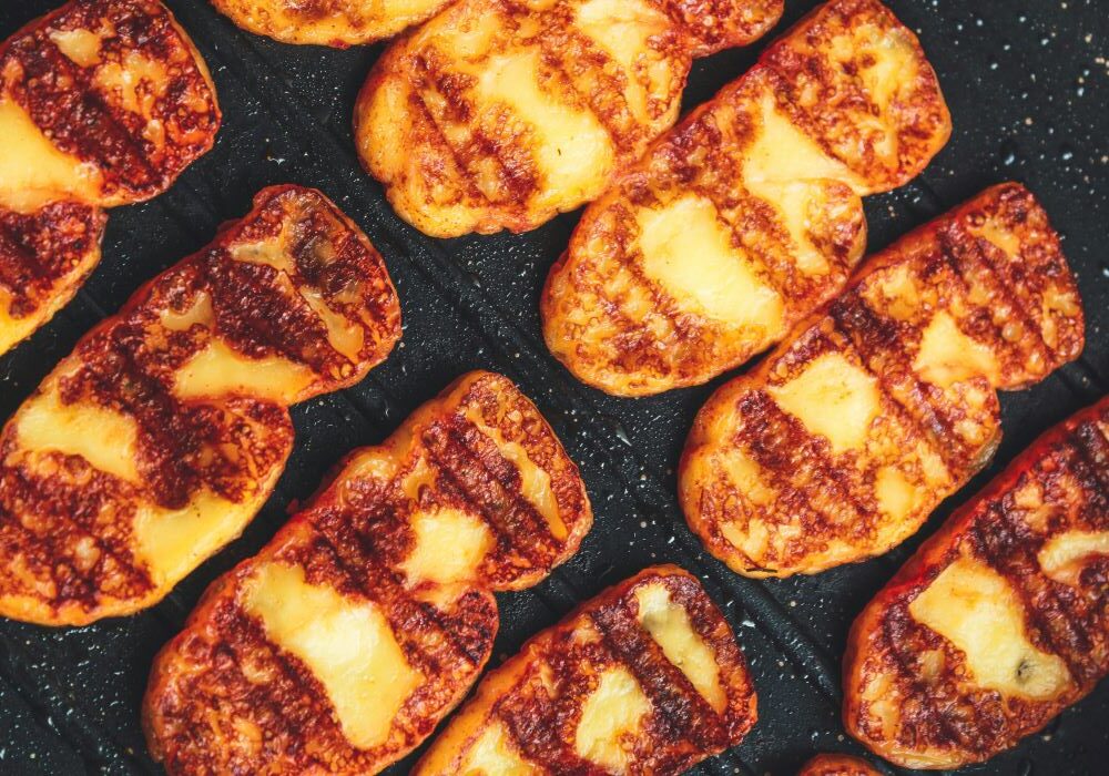 branza-halloumi-cum-o-fac-cipriotii-astfel-incat-sa-nu-se-topeasca-pe-gratar