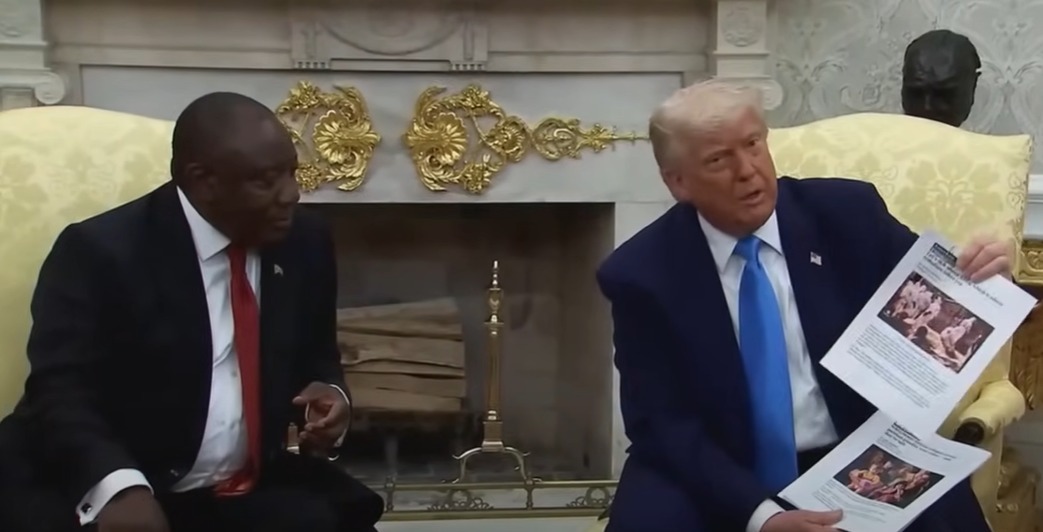 Trump prezintă o imagine cu așa ziși fermieri albi morți în Africa de Sud