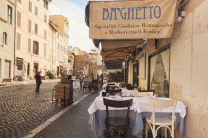 criza-restaurantelor-independente-italiene-pe-fondul-cresterii-francizelor-cu-peste-19-000-de-localuri-inchise-in-2024-sectorul-trece-printr-o-criza-structurala