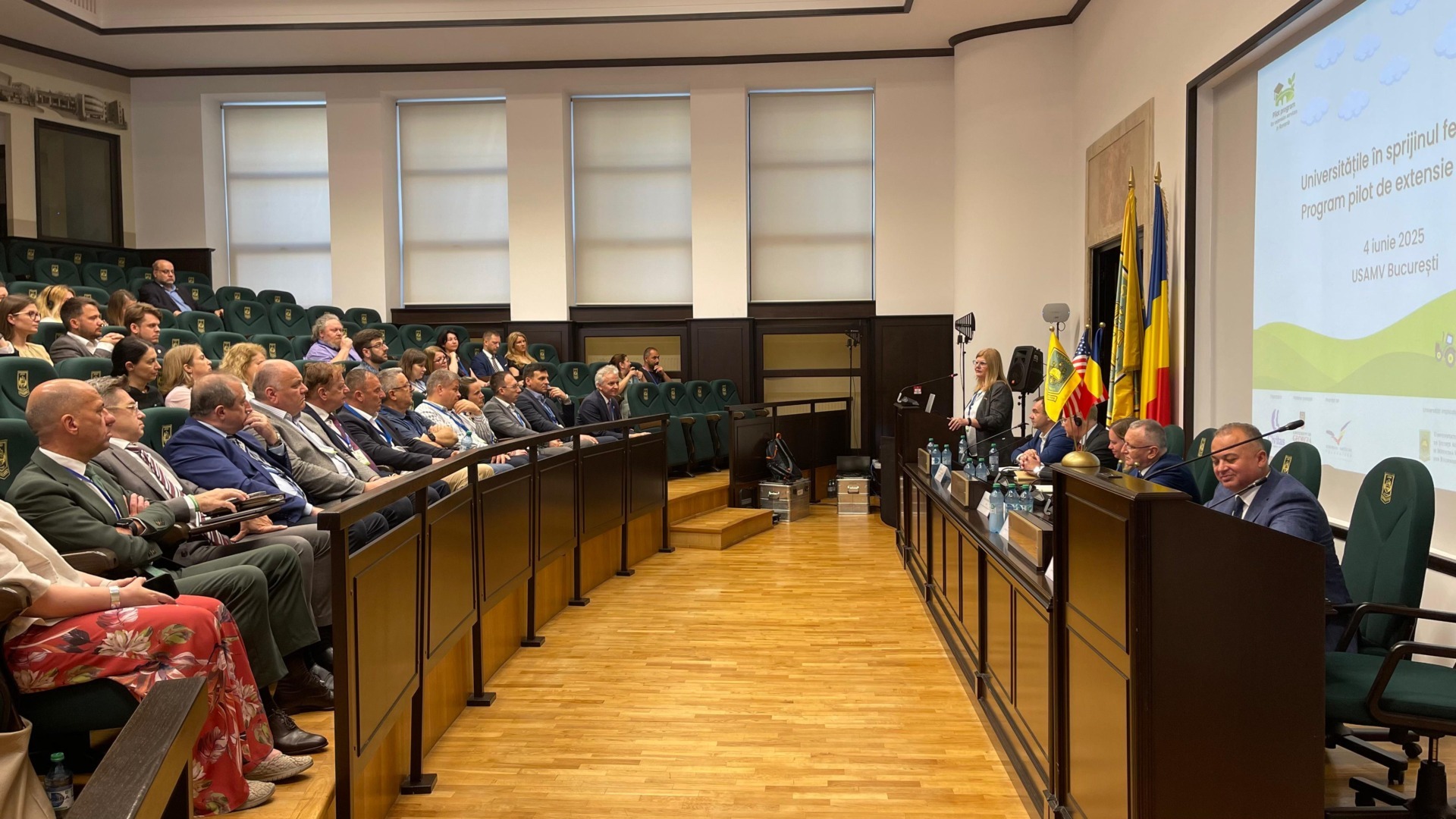 Conferința Servicii Extensie1